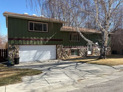 705 Circle Dr