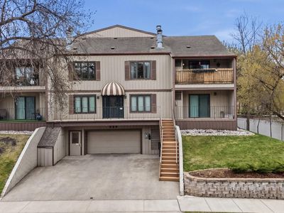 326 10th Ave S APT 2
