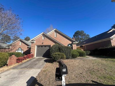 25 Southbury Ln