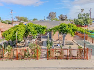 513 E Tulare Street
