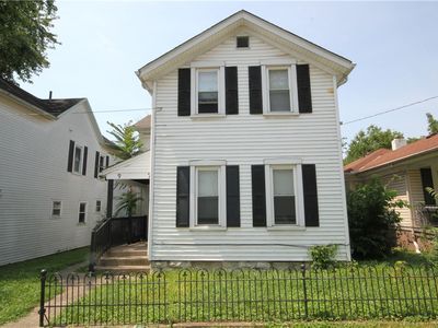 7 Grove Ave