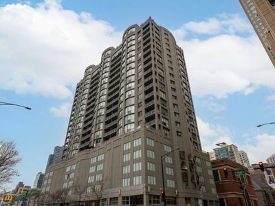 600 N Dearborn St APT 1207
