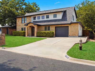 6708 Notre Dame Dr