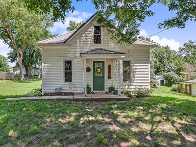 4423 Main St