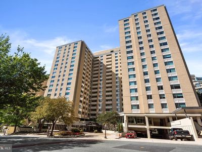 4601 N Park Ave APT 220V