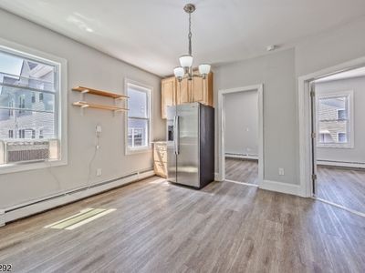 9 Vreeland Ave #4