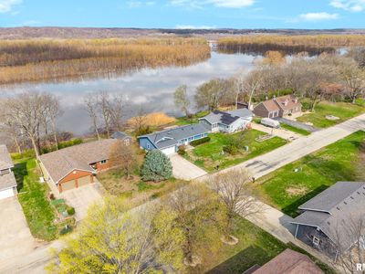 49 Bay Shore Dr