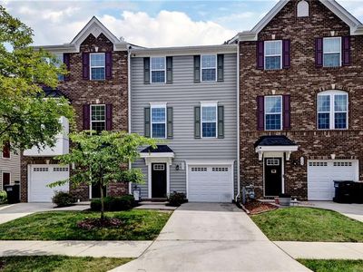 327 Clements Mill Trce