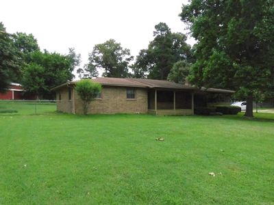 5218 Honeysuckle Rd