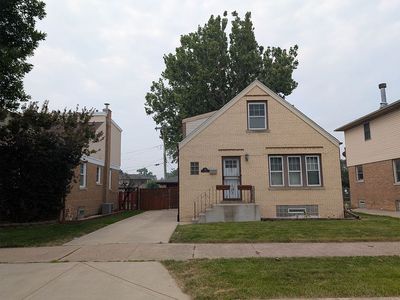 3915 W 104th St