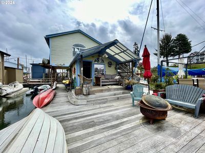 535 NE Bridgeton Rd SLIP 6