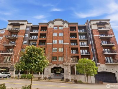 505 Broadway #704