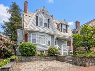 34 Bull St