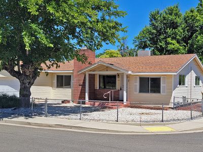 1841 Montana Ave