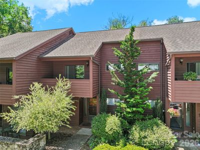 36 Meadows Ln