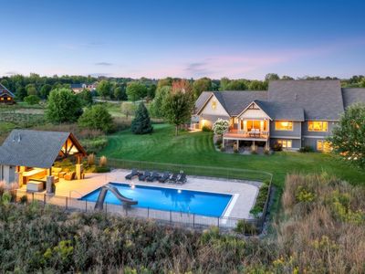 3536 Kelvin Ct N