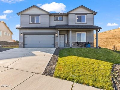 6 S 12th Street Loop