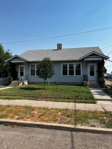 313-315 W 6th St