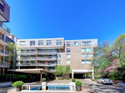 4100 Cathedral Ave NW #805