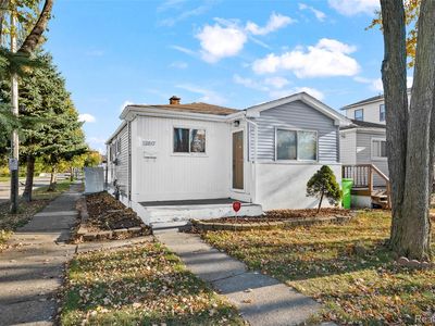 1257 Applewood Ave