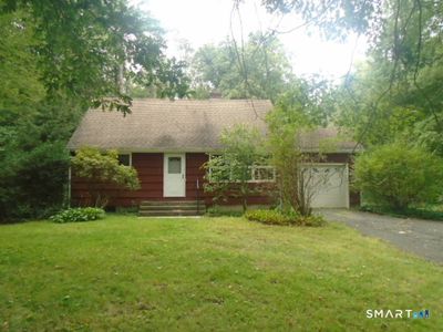 7 Knollwood Circle