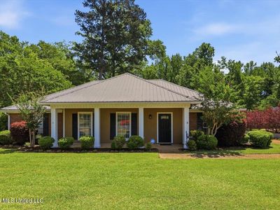 602 Treeline Dr