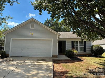 Property at 5305 Starflower Dr, Charlotte, NC