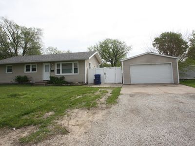 2607 Crestview Dr