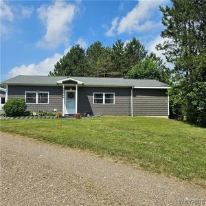 Property at 10248 Clarksburg Rd N, Eden, NY