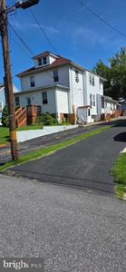 4607 Linden Ave