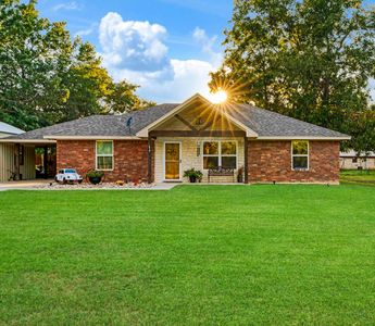 Property at 650 Fendley Dr, Blossom, TX