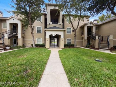 1701 THE GREENS Way #523