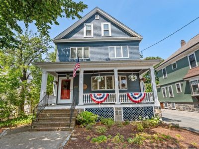 217 Pleasant St