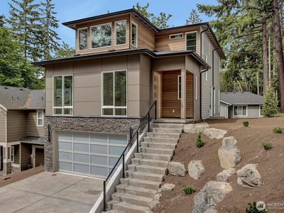 1343 211th Avenue NE