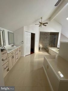 8545 Harvest View Ct