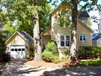 781 Lake Frances Dr
