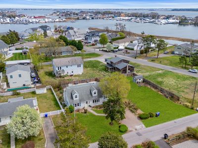 611 Fisherman Place