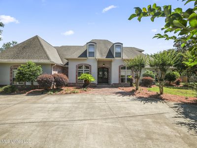 1914 Shelby Ln