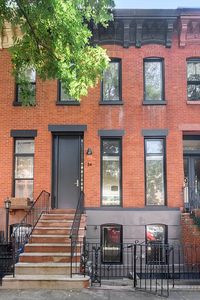 34 Monroe St