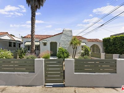 2030 S Redondo Blvd