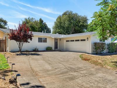 3886 Alma Ave