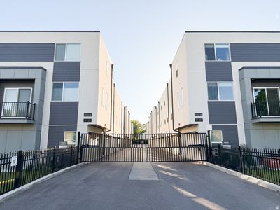 359 N 700 W #3