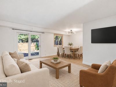 5872 Kara Pl