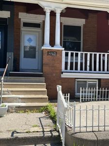 2113 W Pacific St