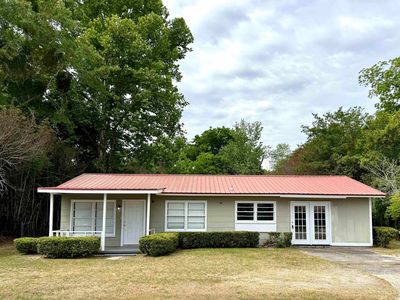 528 Karen Dr