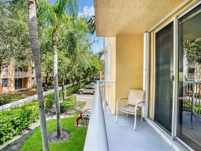609 E SHERIDAN Street #208