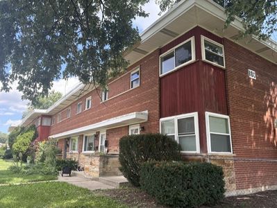 180 E Northwest Hwy APT A