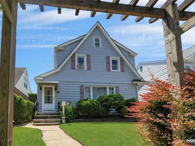 28 Sylvan Ave