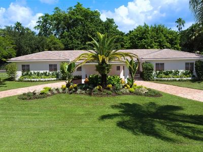 7895 SW 76th Ter