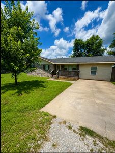 Property at 300 Huntington St SW, Gravette, AR